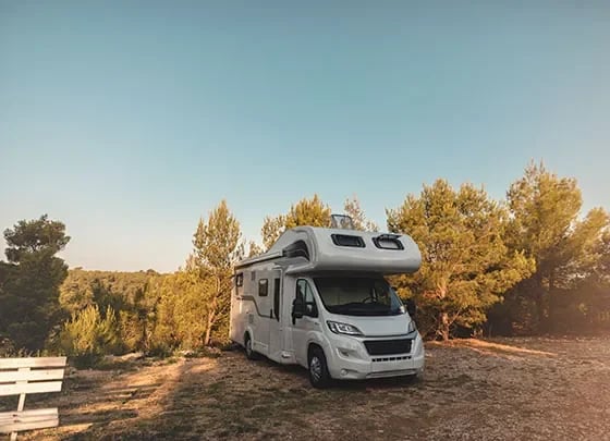 Autocaravana capuchina en entorno natural - TTCamper Murcia
